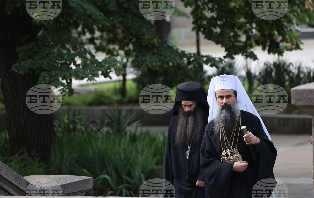 Храм  „Св. великомъченица Неделя“ - патриарх - литургия
