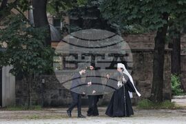 Храм  „Св. великомъченица Неделя“ - патриарх - литургия
