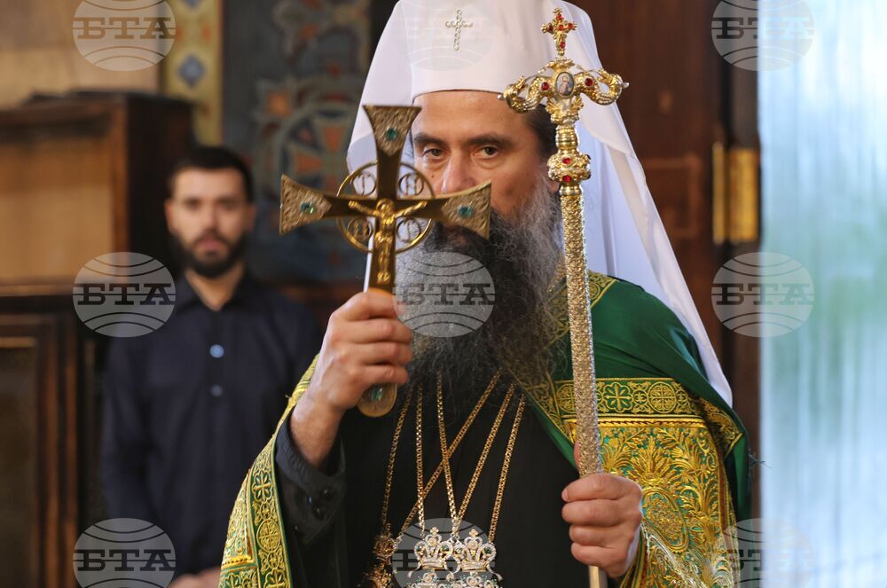 Храм  „Св. великомъченица Неделя“ - патриарх - литургия