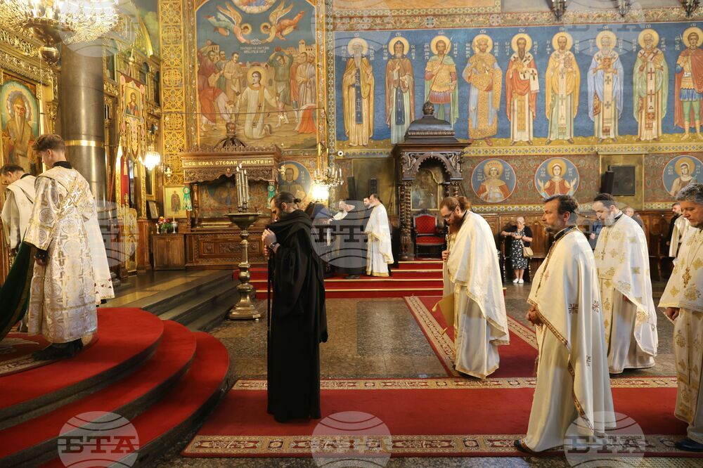 Храм  „Св. великомъченица Неделя“ - патриарх - литургия