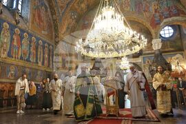 Храм  „Св. великомъченица Неделя“ - патриарх - литургия