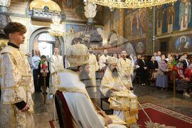 Храм „Св. великомъченица Неделя“ - патриарх - литургия