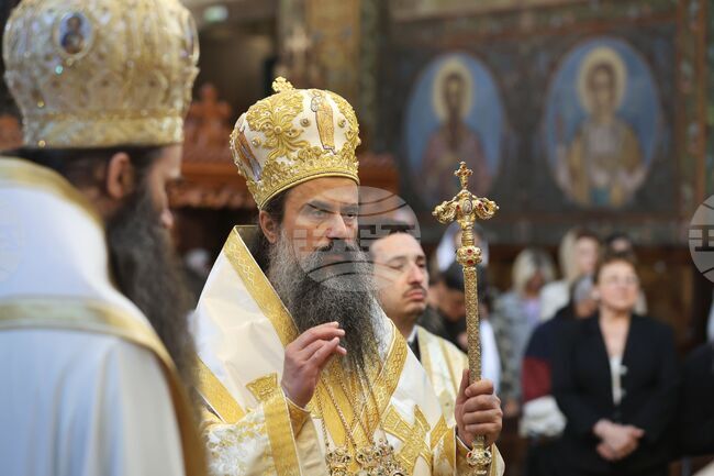 Нека пазим вярата в чисти сърца и да се стараем да изпълняваме Божието слово, призова българският патриарх Даниил