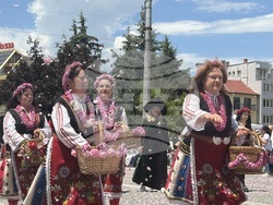 Казанлък - Празник на розата - шествие