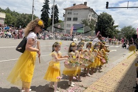 Казанлък - Празник на розата - шествие