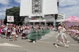 Казанлък - Празник на розата - шествие