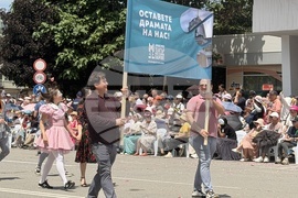Казанлък - Празник на розата - шествие