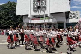 Казанлък - Празник на розата - шествие