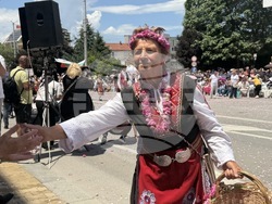 Казанлък - Празник на розата - шествие