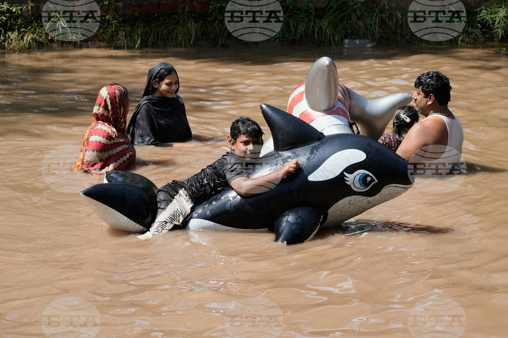 Pakistan Extreme Weather Heat