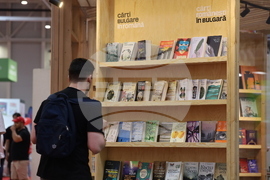 Букурещ - „Букфест“ - български щанд - книги