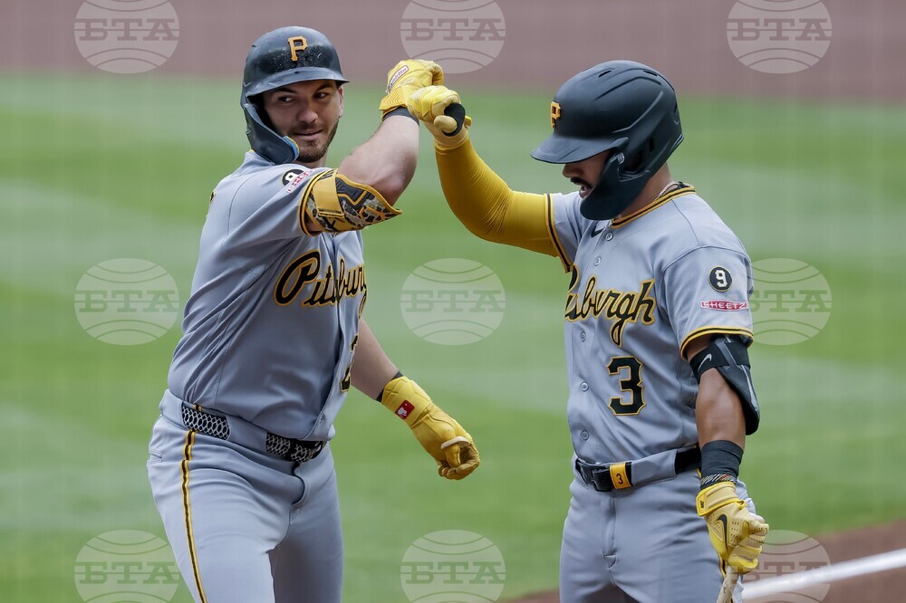 Pirates Braves Baseball