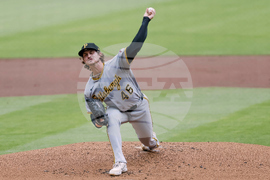 Pirates Braves Baseball