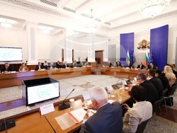 Национална инициатива „Кошница с грижа“