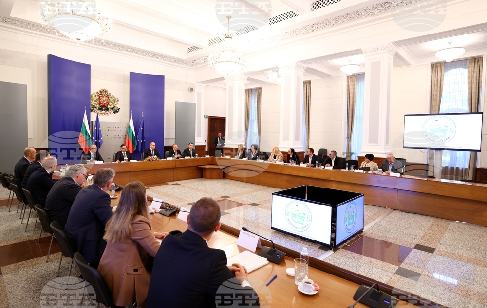 Национална инициатива „Кошница с грижа“