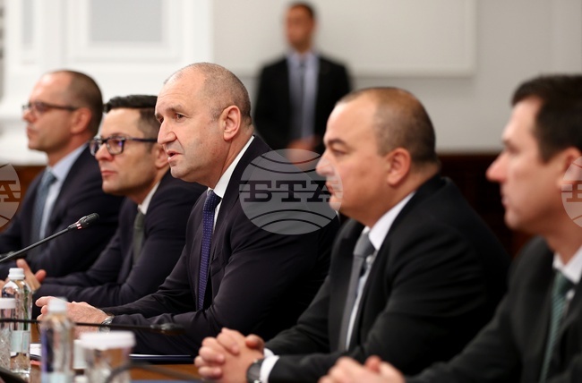 Водещи търговски вериги намаляват цените на продукти от малката потребителска кошница в рамките на националната инициатива „Кошница с грижа“