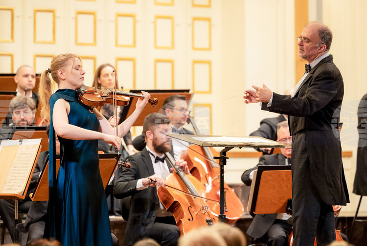 The National Orchestra captivated the audience at the Mozarteum in Salzburg