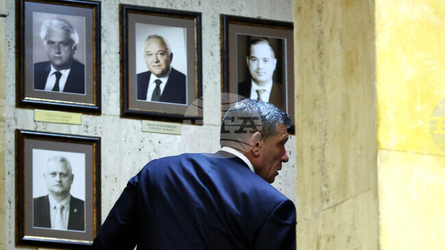 И.ф. главен секретар на МВР Георги Кандев подаде оставка, политици коментираха решението; постът временно ще заеме Емил Пърмаков