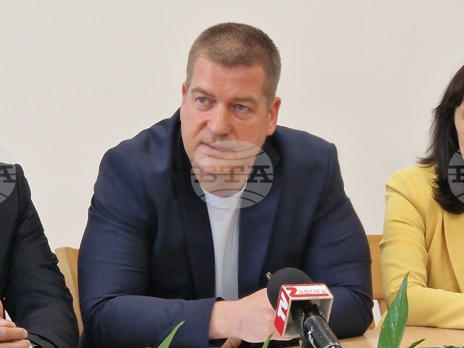 Кметът на Стара Загора ще обсъди бъдещето на футболния Берое на среща със собственика Ернан Банато след 16 юни