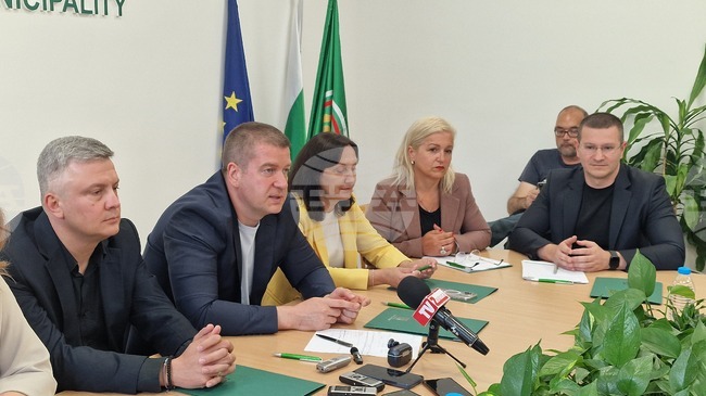 Стара Загора планира градски транспорт с нулеви емисии чрез електрически автобуси, каза кметът Живко Тодоров