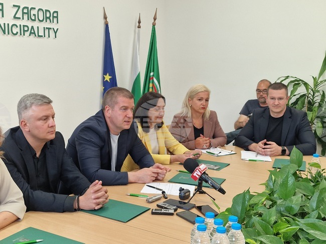Стара Загора планира градски транспорт с нулеви емисии чрез електрически автобуси, каза кметът Живко Тодоров