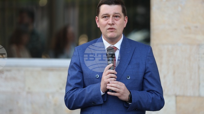 БНР намери свой естествен начин да присъства в Антарктика чрез работата на Марина Великова, каза генералният директор на радиото Милен Митев