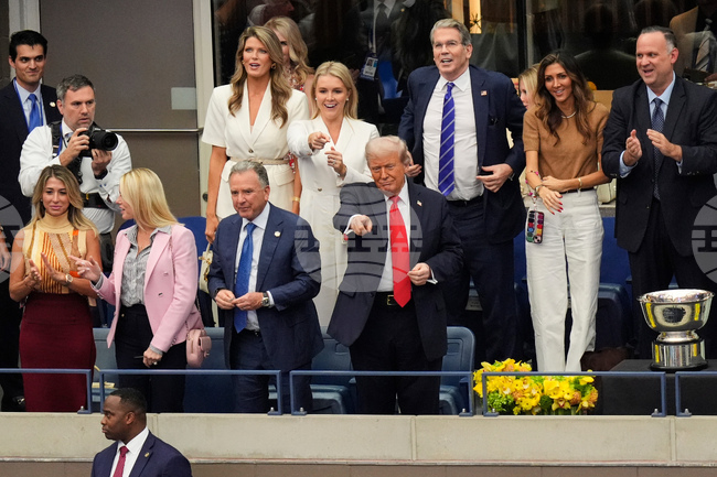 Trump Knicks Basketball