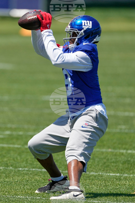 CORRECTION Giants Football
