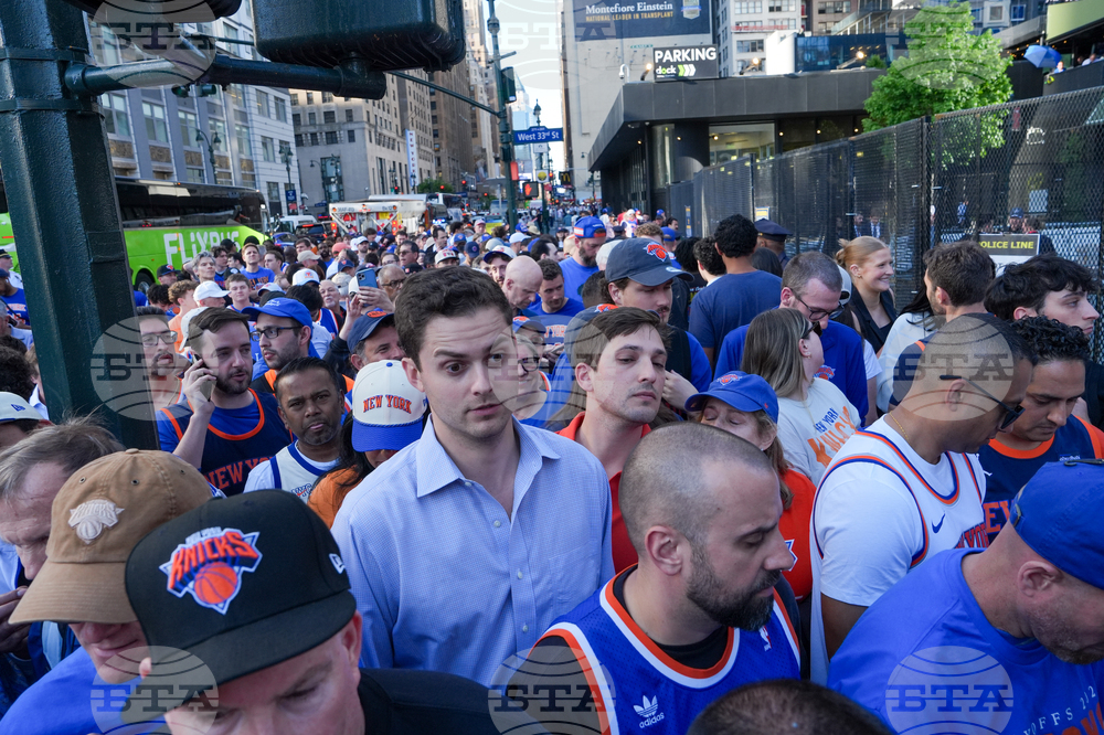 Trump Knicks Basketball