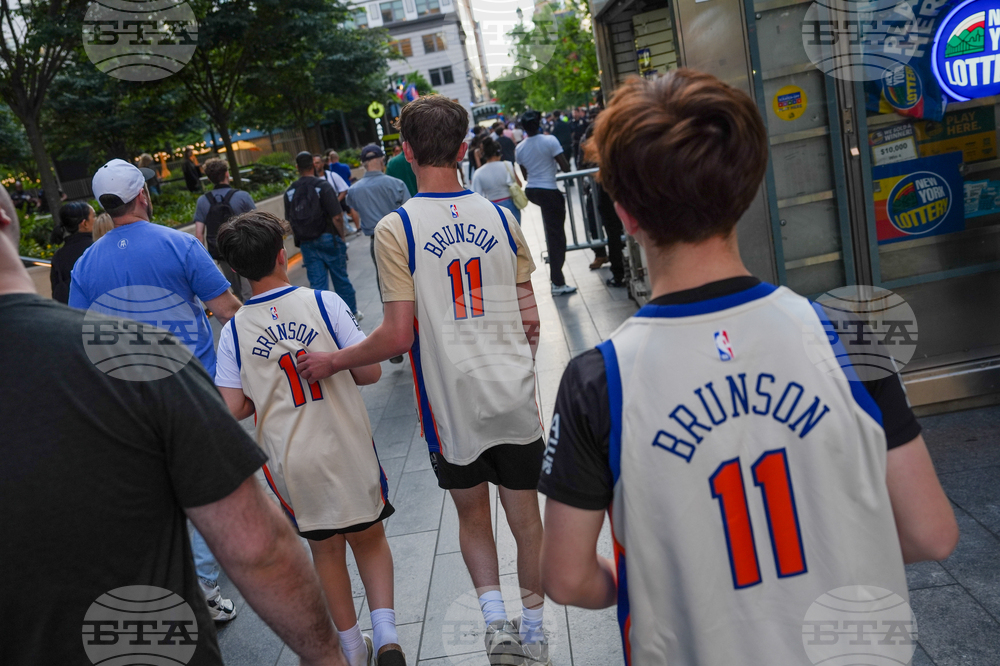 Trump Knicks Basketball
