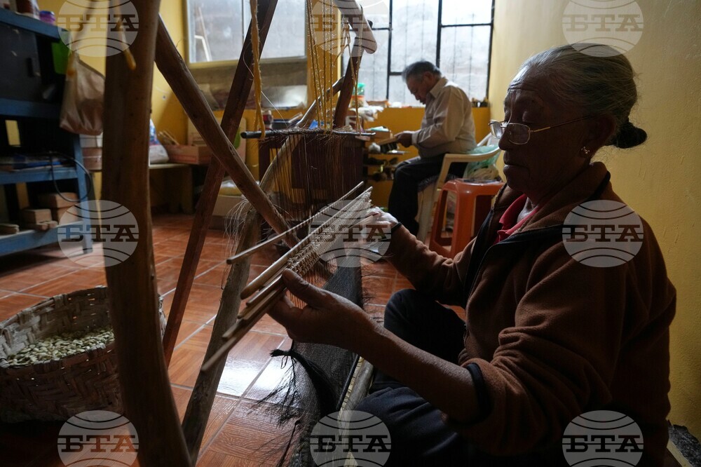 Ecuador Dying Art