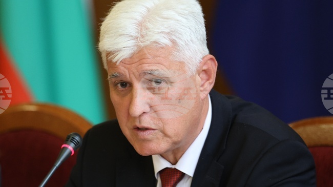 Министърът на отбраната Димитър Стоянов представи приоритетите си 