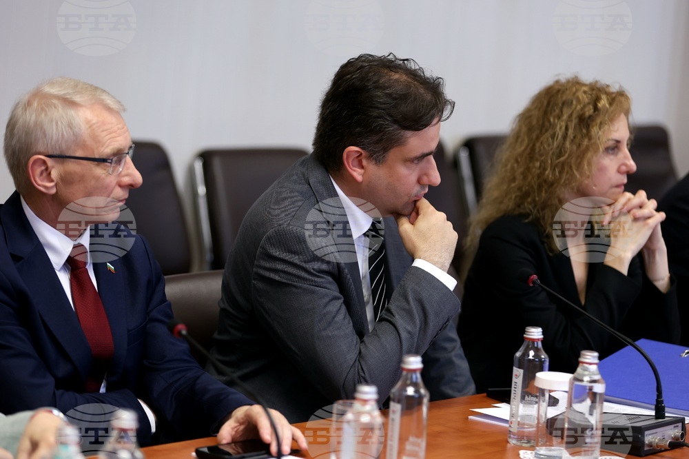 Президентство - Централна избирателна комисия - състав - консултации