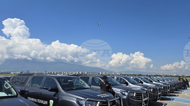 „Гранична полиция“ получи нови 213 автомобила и 88 камери 