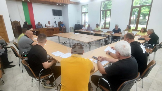Общинският съвет в Котел одобри по 500 евро за 37 пострадали от наводнение домакинства