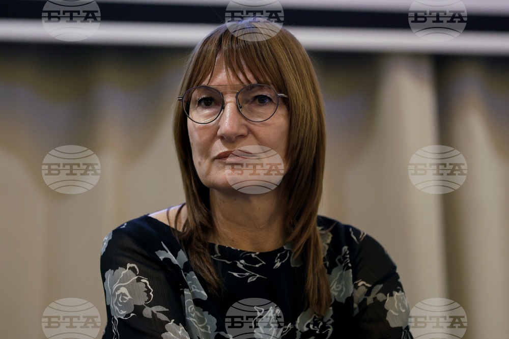 Форумът "Професионално и дуално: ОБРАЗОВАНИЕ +"