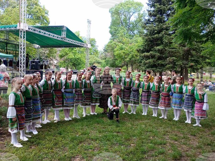 Children's Dance Group from Taraclia, Moldova Wins Bulgarian Folk Festival in Ruse