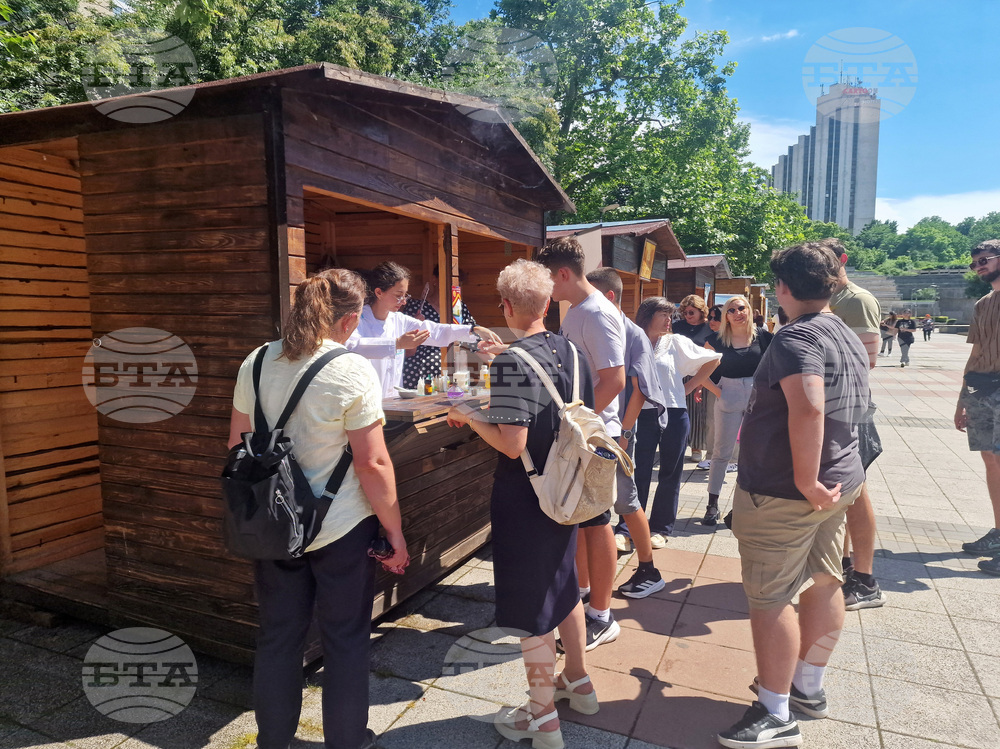 Разград - Панорама на средното образование - гимназисти