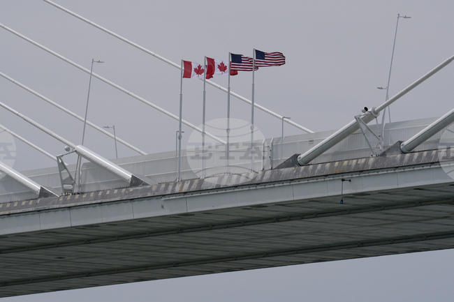 Canada US Bridge