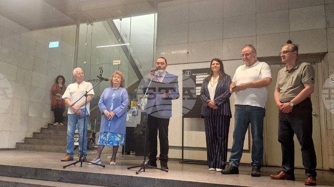 Изложбата „Италианско изкуство под тиклите. ХХ – ХХI век. Колекция „Зъбчеви“ повдига завесата на една богата колекция, каза Любен Генов 