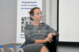 Ловеч - Йорданка Чобанова - дискусия с ученици