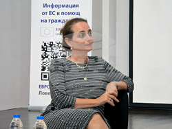 Ловеч - Йорданка Чобанова - дискусия с ученици