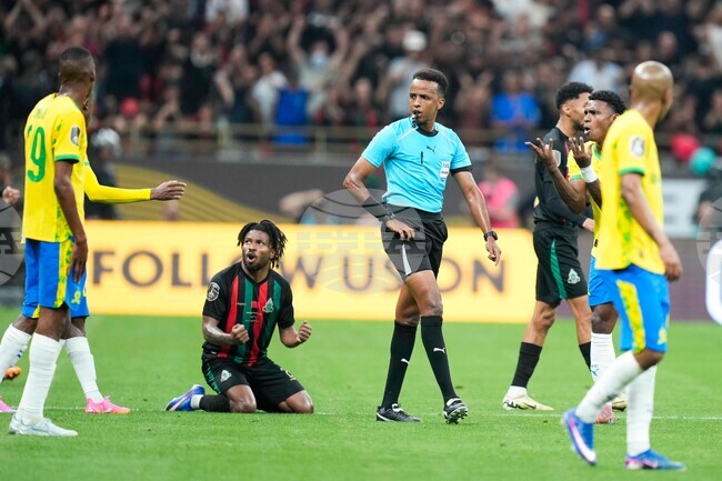 WCup Ref Denied Entry Soccer