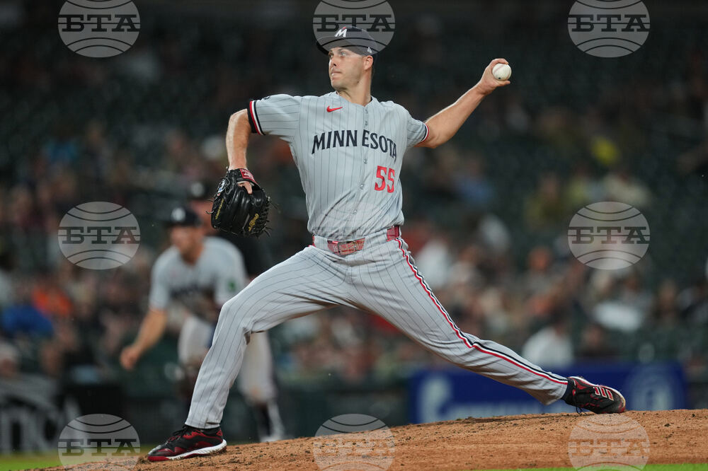 Twins Tigers Baseball