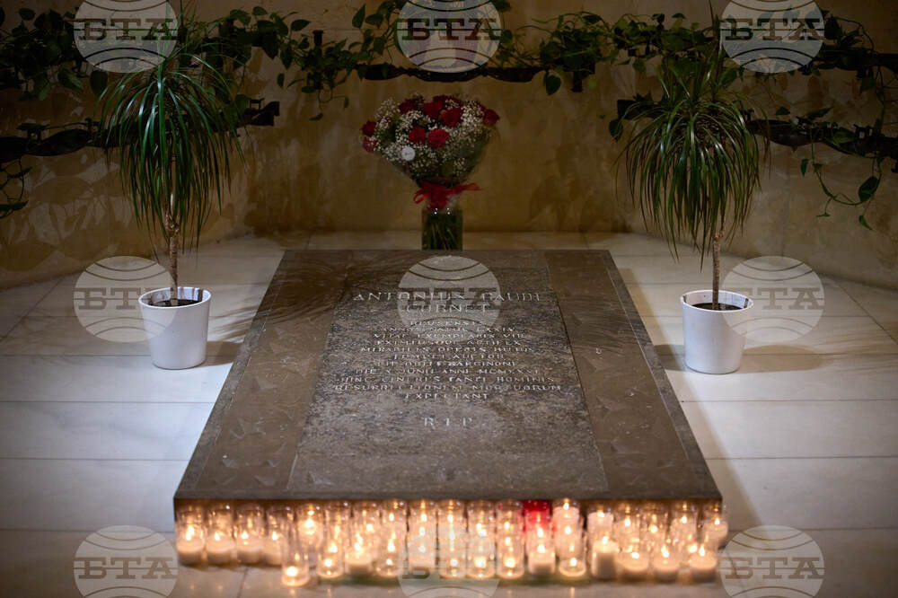 Sagrada Familia Pope Insider Tour
