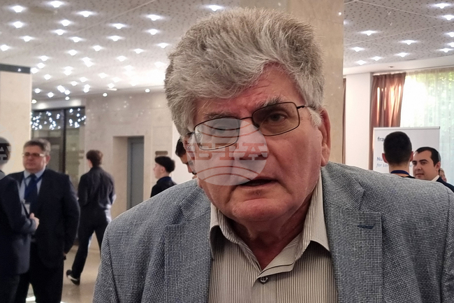 Има голяма неяснота в доклада на КЕВР по отношение на цените на тока за бита, според експерт