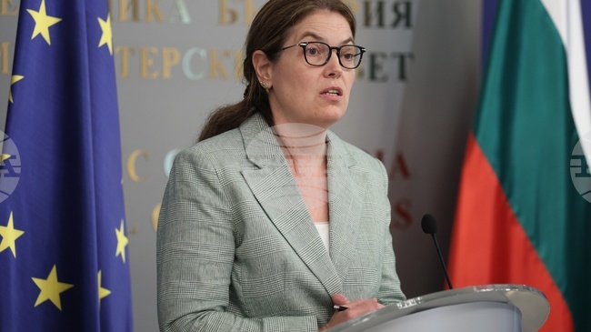 Министерският съвет прие Програма за компенсиране на енергоемките потребители, съобщи министър Ива Петрова