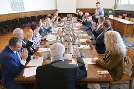 Народно събрание - Комисия по икономическа политика, инвестиции и индустрия - заседание