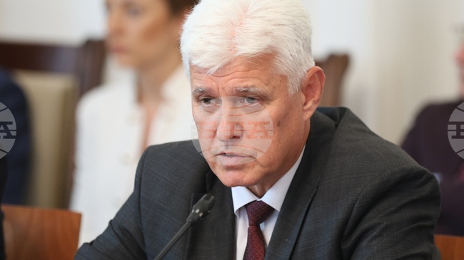 Няма повече какво да дадем на Украйна, не е постъпила заявка за искане на въоръжение, каза министърът на отбраната Димитър Стоянов