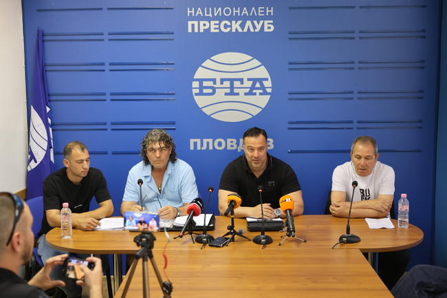 Пресконференция на председателя на фондация „Съвет за спортно развитие – Пловдив" Иван Пашов за бъдещето на футболния Спартак (Пловдив)